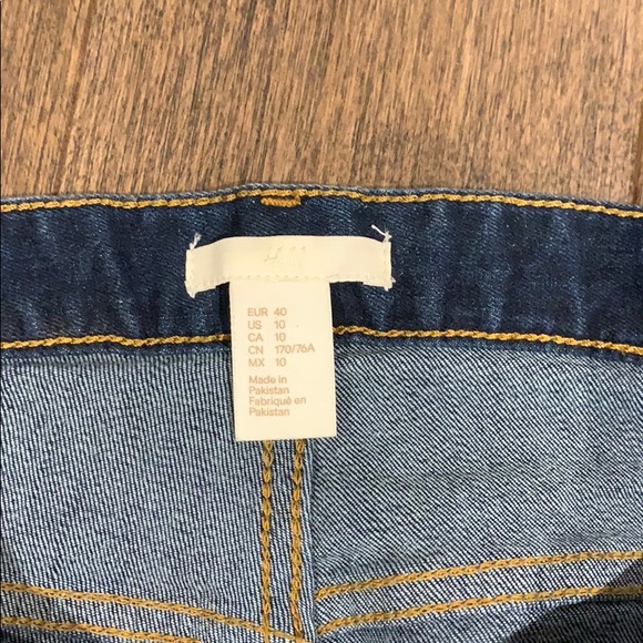 H&m jean shorts - Picture 3 of 3